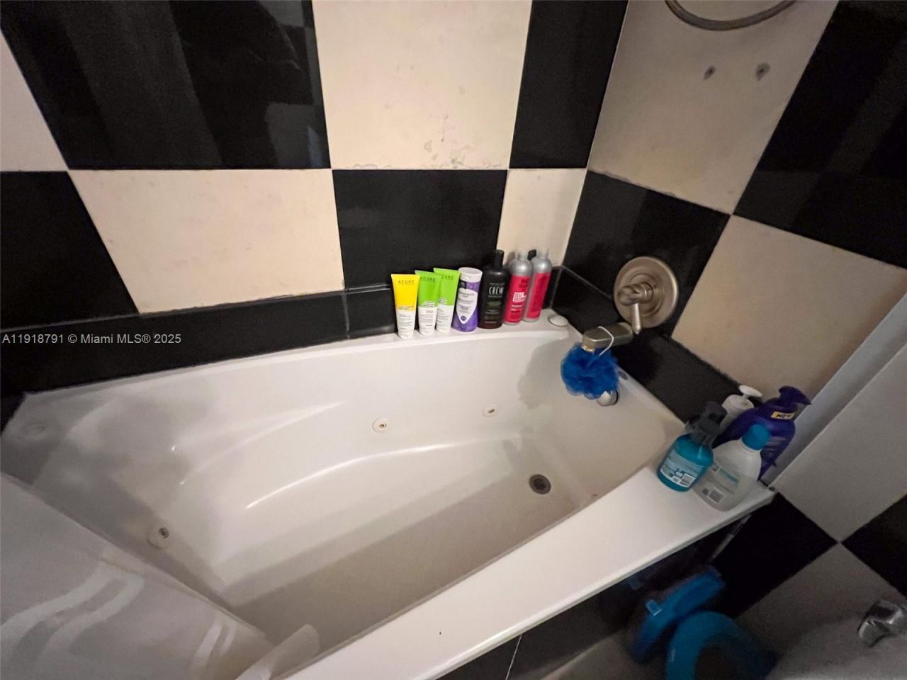 701 Three Islands Blvd, Unit 506, Hallandale Beach, FL 33009 Photo