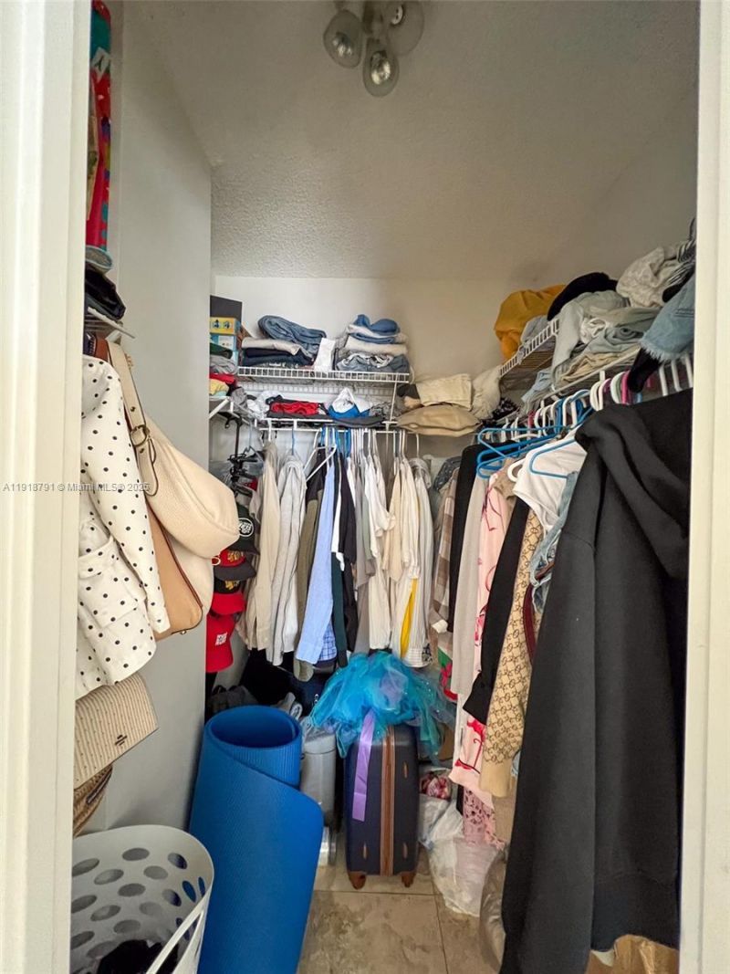 701 Three Islands Blvd, Unit 506, Hallandale Beach, FL 33009 Photo