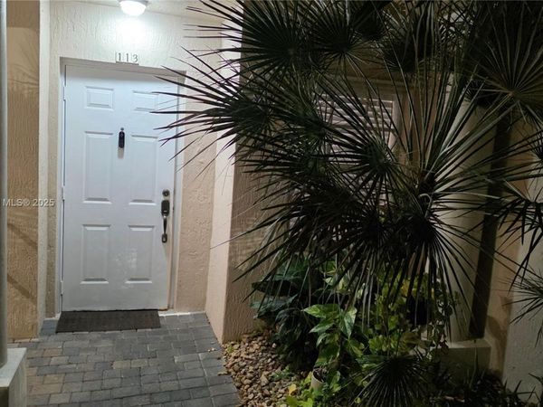 5670 NW 116th Ave, Unit 113, Doral, FL 33178