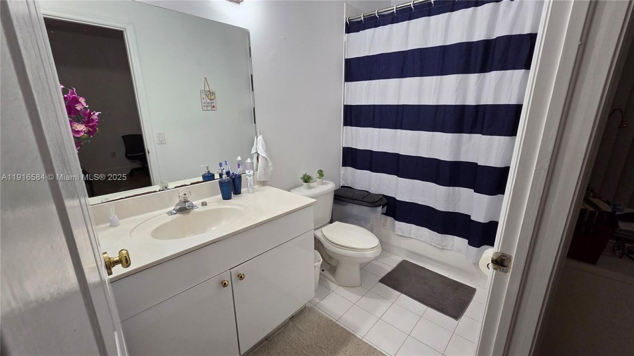 5670 NW 116th Ave, Unit 113, Doral, FL 33178 Photo