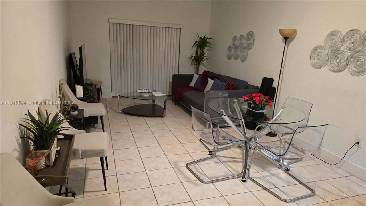 5670 NW 116th Ave, Unit 113, Doral, FL 33178 Photo