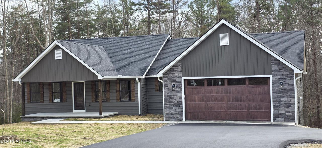 323 Cumberland Cove Rd, Monterey, TN 38574 Main Photo