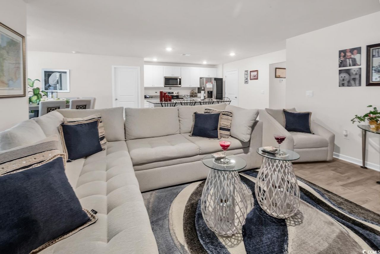 200 Seasons Trace Loop Photo 11