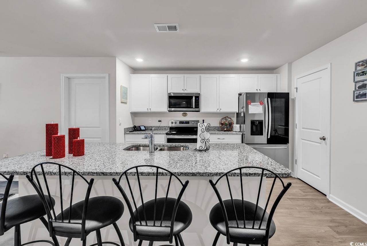 200 Seasons Trace Loop Photo 6