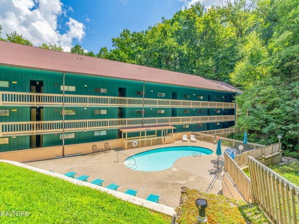 1435 Wiley Oakley Drive, Gatlinburg, TN 37738