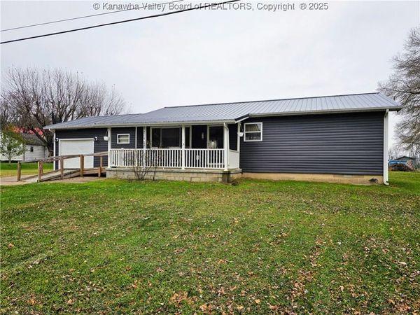 96 Kelly Lane, Gallipolis Ferry, WV 25515