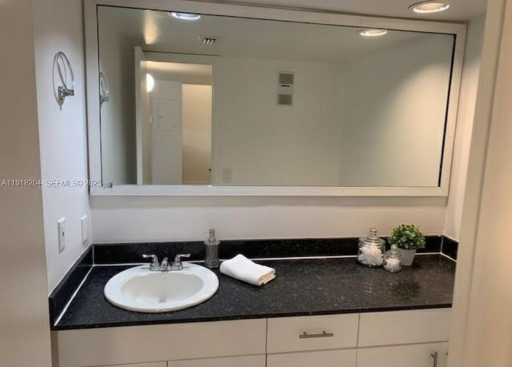 10801 SW 109th Ct, Unit D203, Miami, FL 33176 Photo