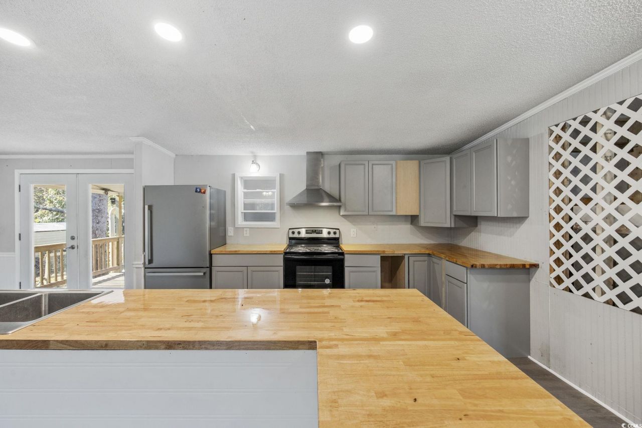 4221 Blake Rd. Photo 11