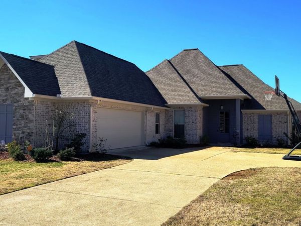 125 Emerald Drive, Brandon, MS 39047