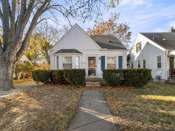 2612 Grindley Park Street, Dearborn, MI 48124