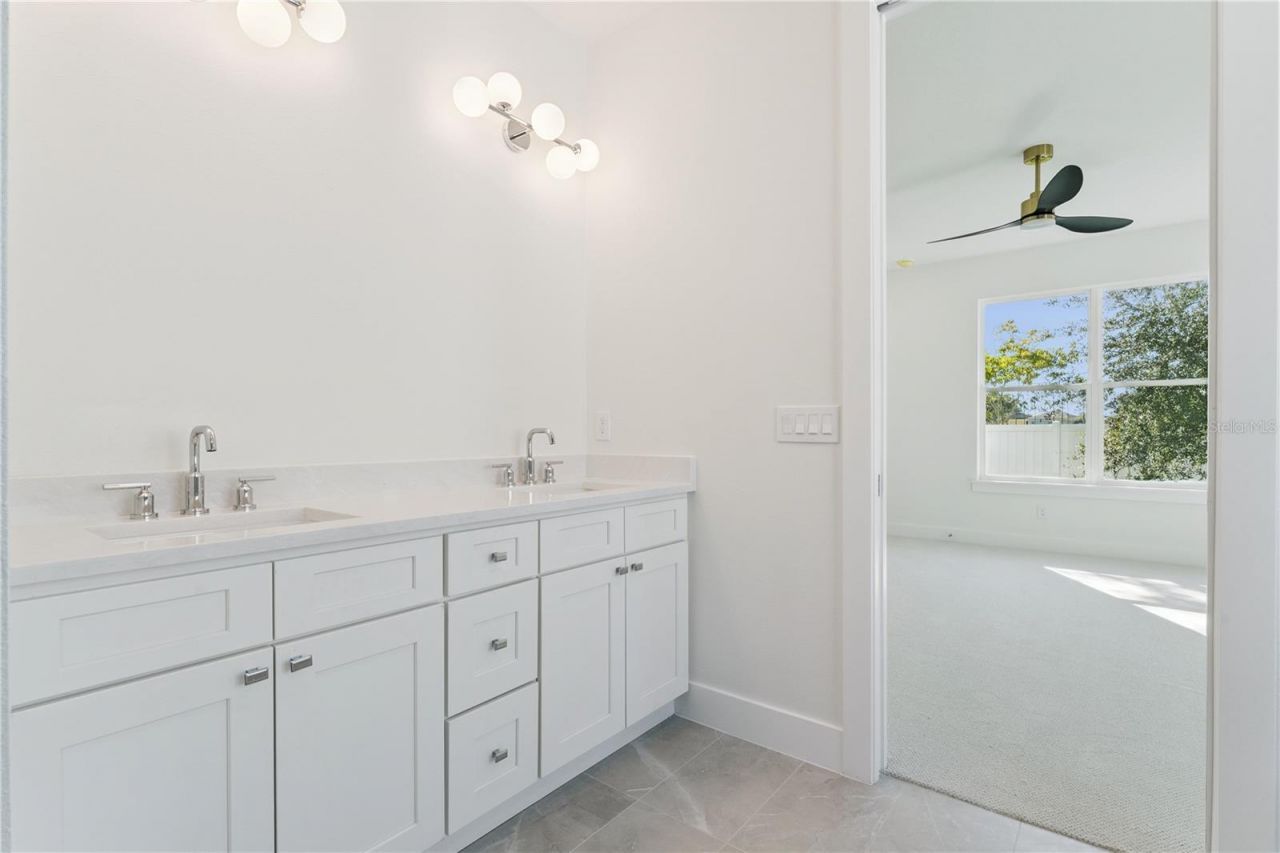 9268 Eagles Perch Place, Orlando, FL 32825 Photo