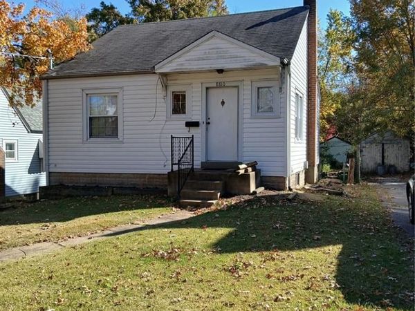 8810 Clifton Avenue, St Louis, MO 63136