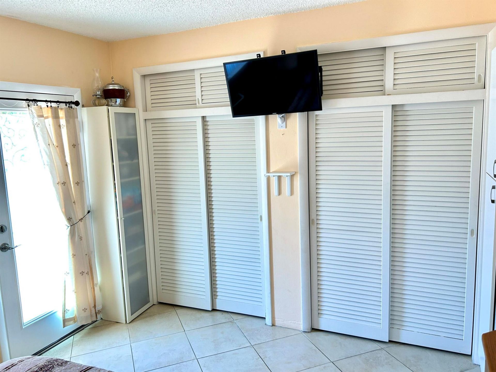 920 SW 11th Avenue, Unit 5d, Hallandale Beach, FL 33009 Photo