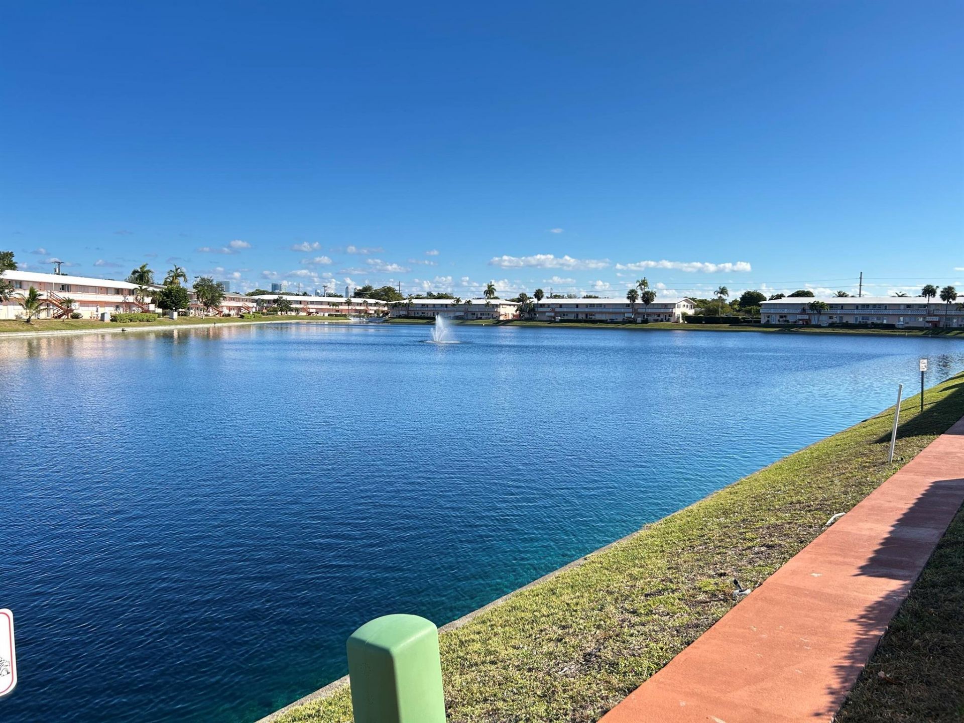 920 SW 11th Avenue, Unit 5d, Hallandale Beach, FL 33009 Photo