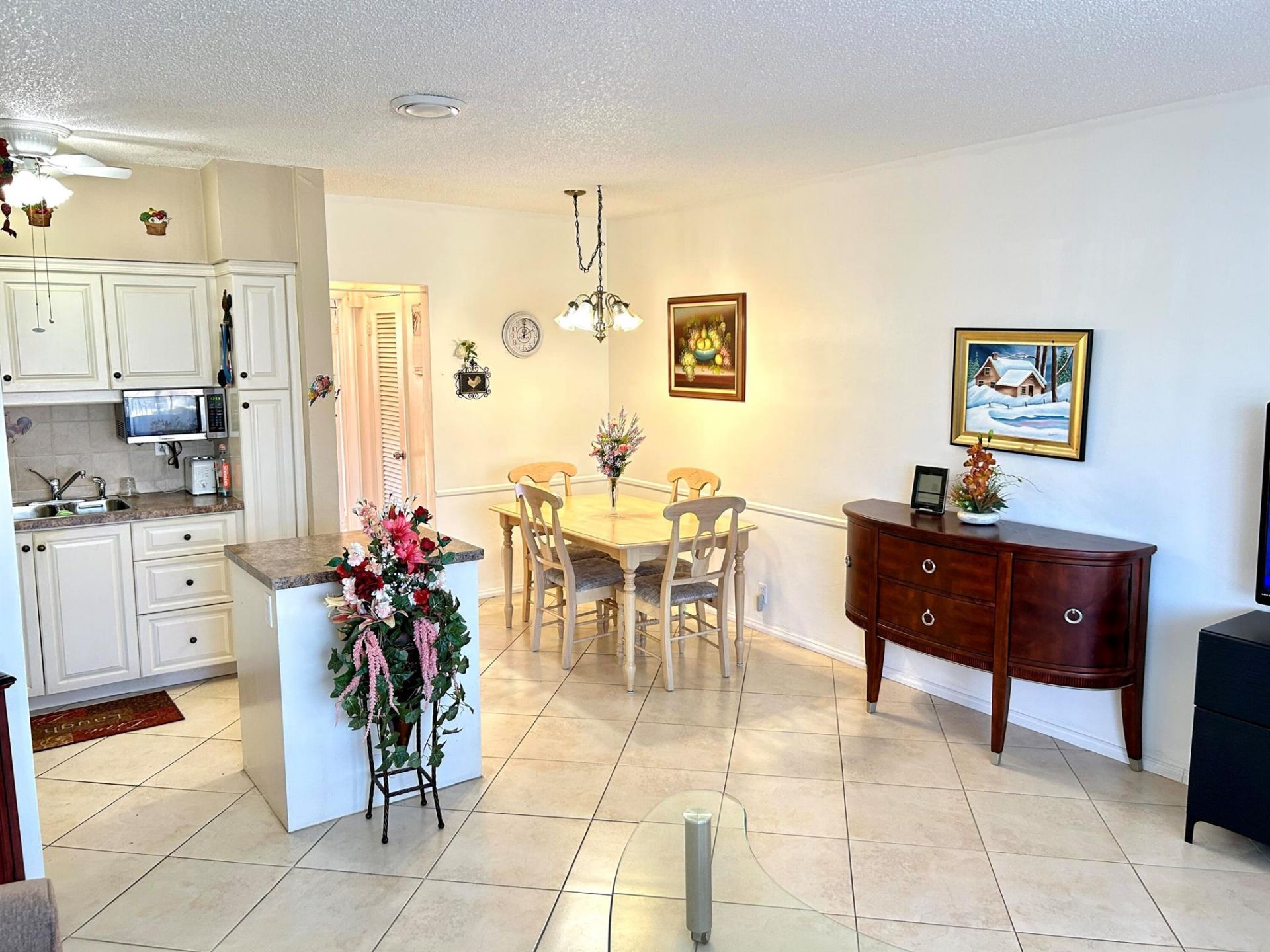 920 SW 11th Avenue, Unit 5d, Hallandale Beach, FL 33009 Photo