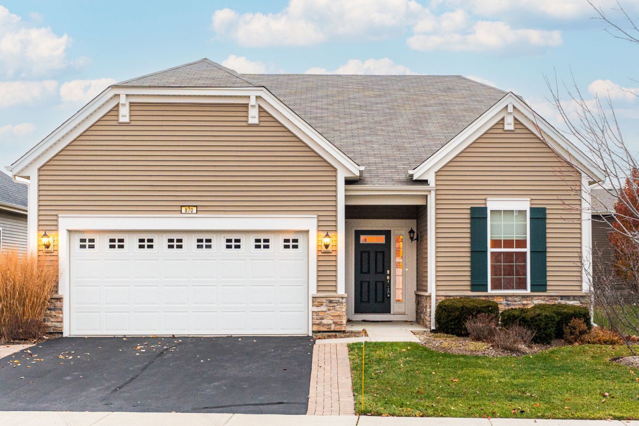 870 Prescott Lane, Pingree Grove, IL 60140 Main Photo