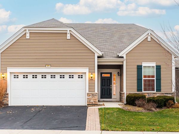 870 Prescott Lane, Pingree Grove, IL 60140