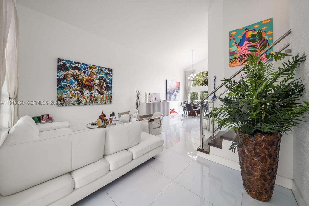 10794 NW 70th St, Doral, FL 33178 Photo