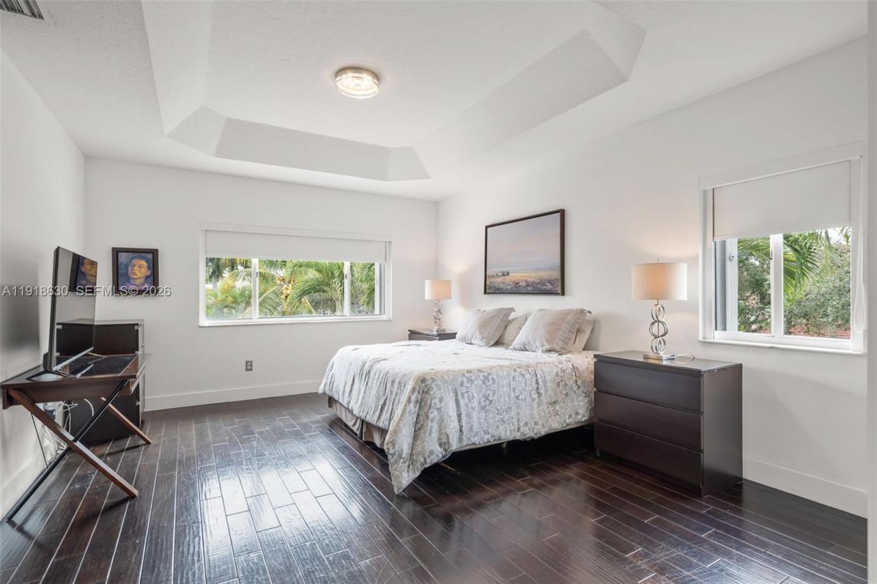 10794 NW 70th St, Doral, FL 33178 Photo