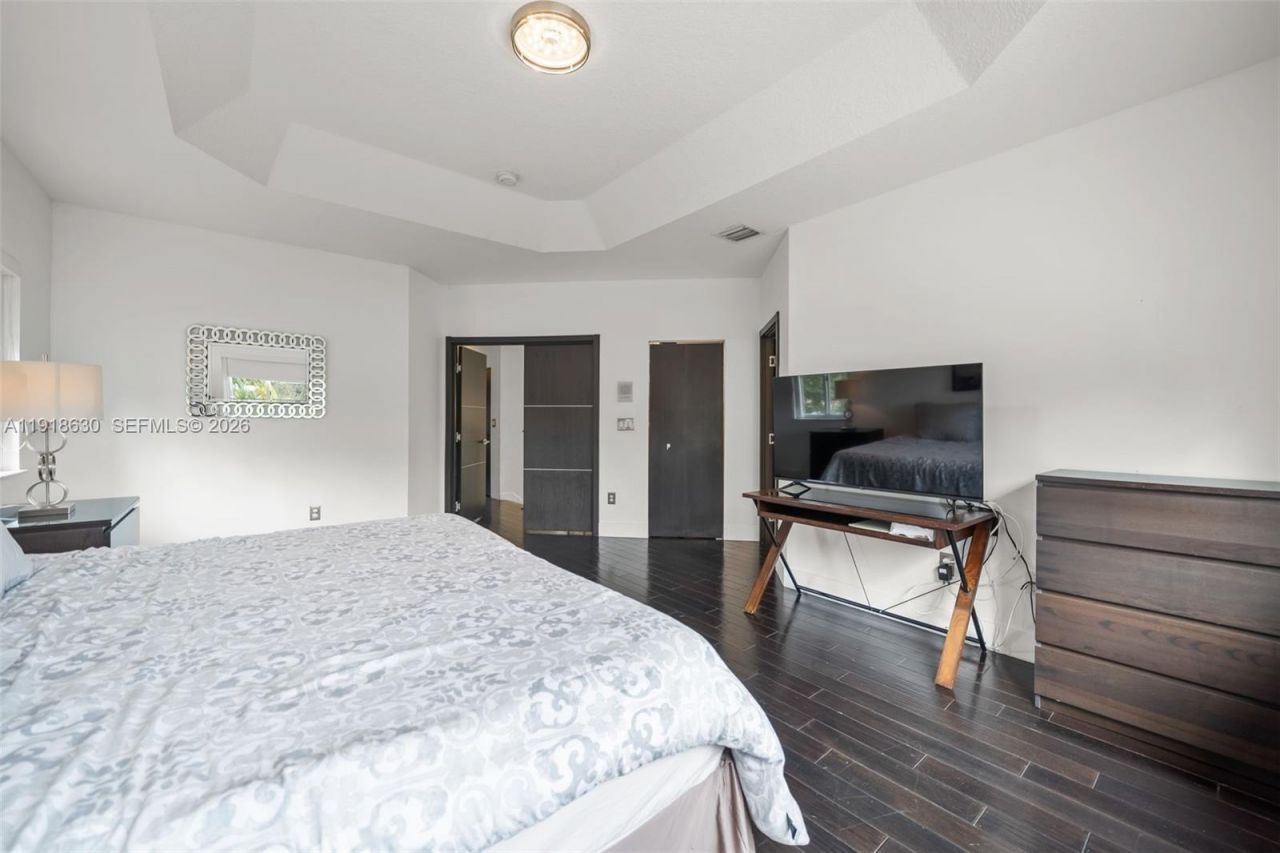 10794 NW 70th St, Doral, FL 33178 Photo