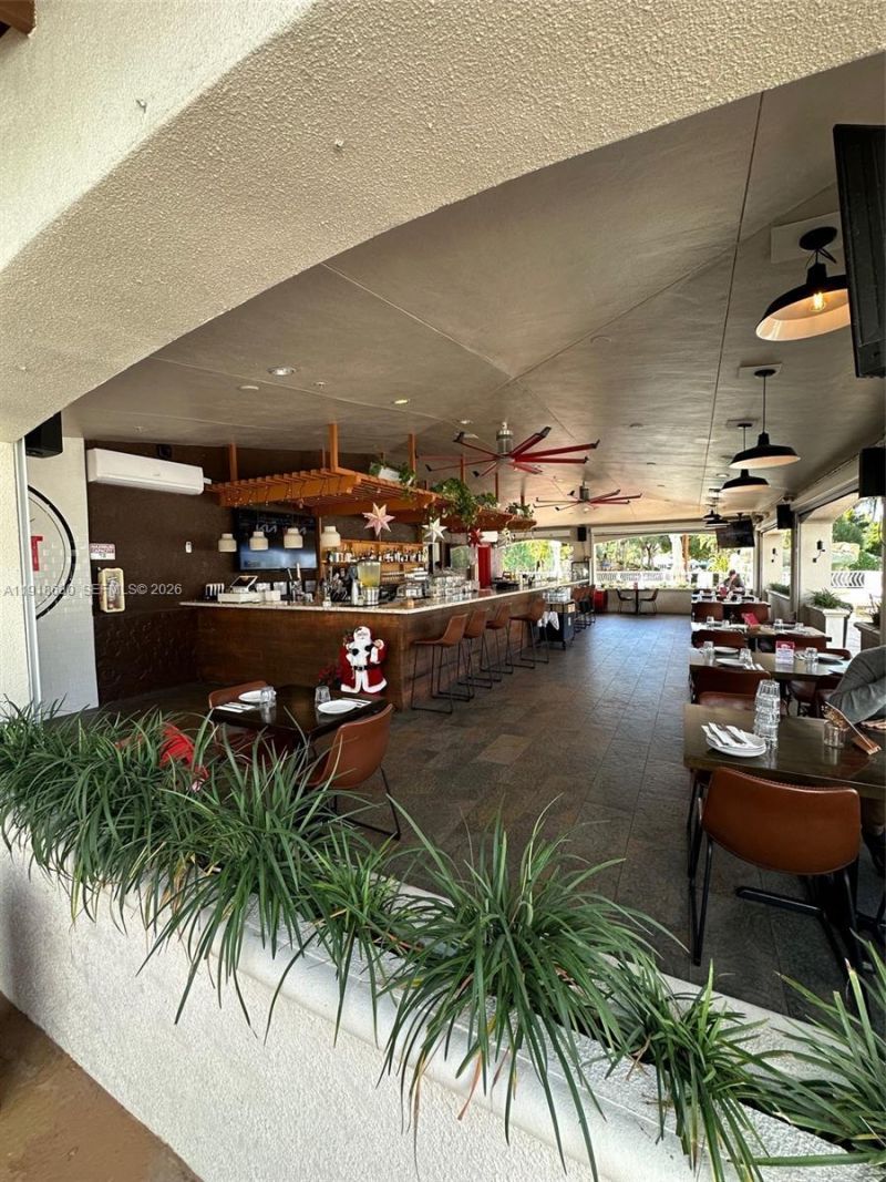 10794 NW 70th St, Doral, FL 33178 Photo