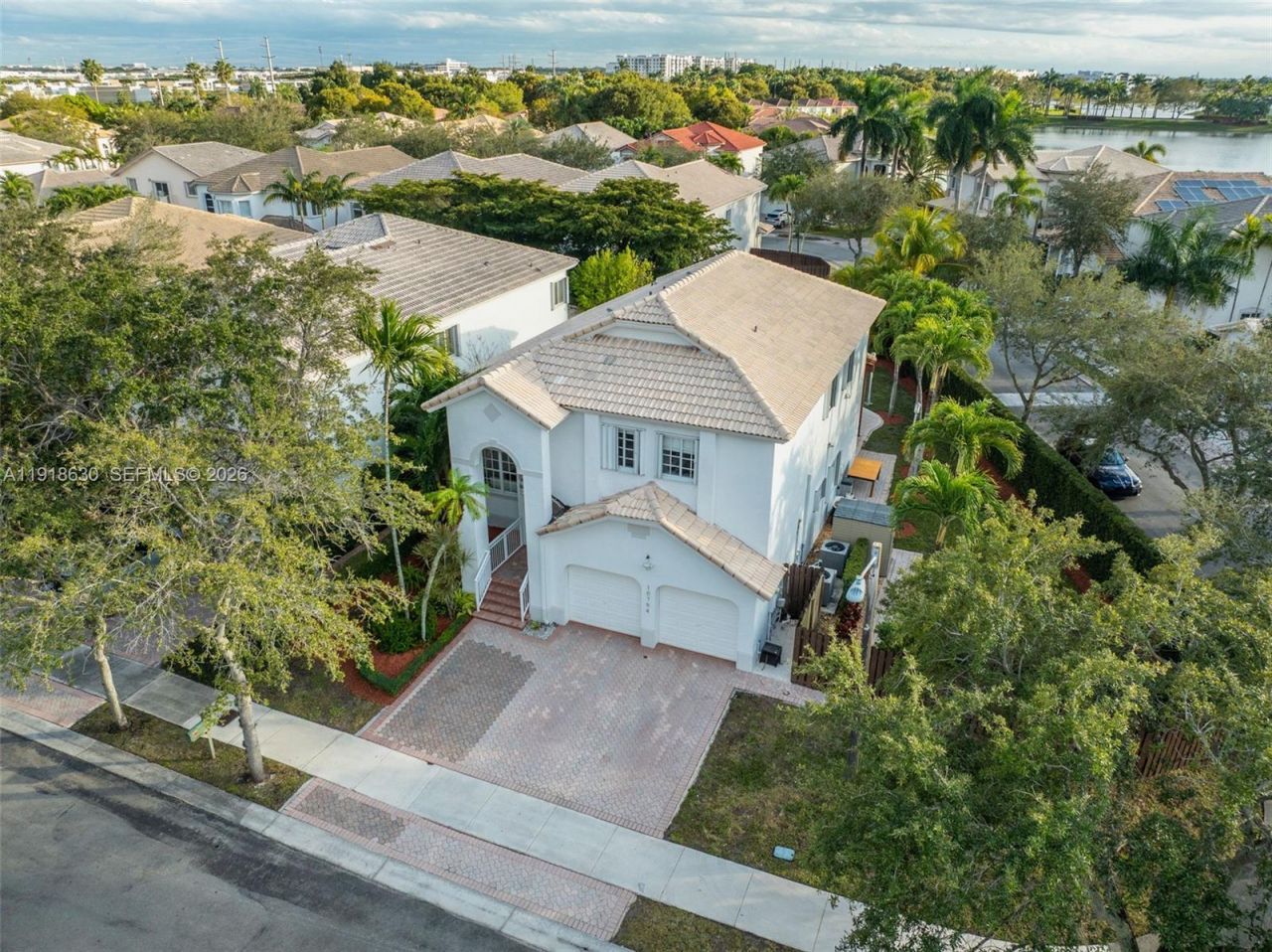 10794 NW 70th St, Doral, FL 33178 Photo