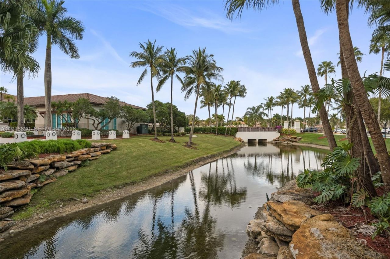 10794 NW 70th St, Doral, FL 33178 Photo