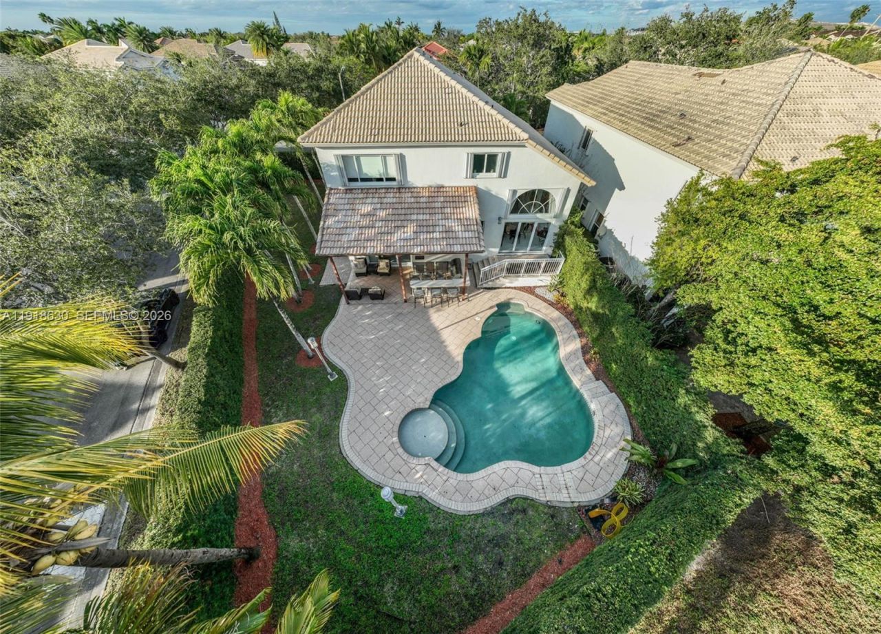 10794 NW 70th St, Doral, FL 33178 Photo