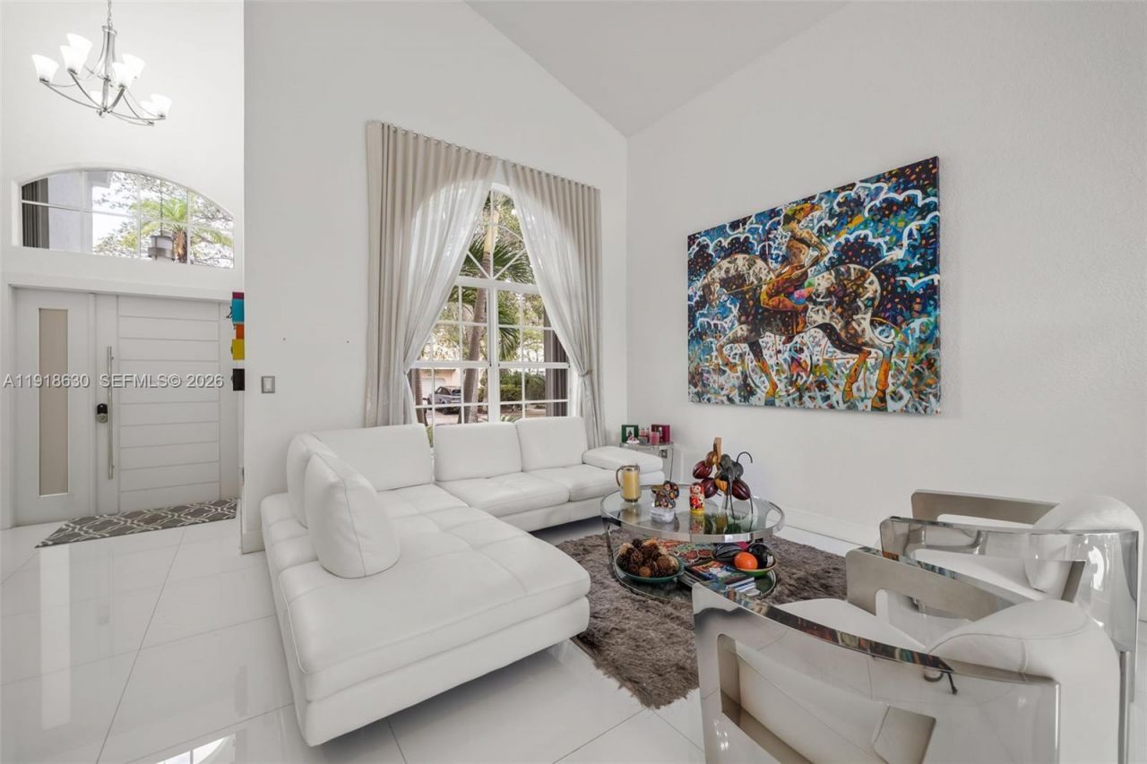 10794 NW 70th St, Doral, FL 33178 Photo