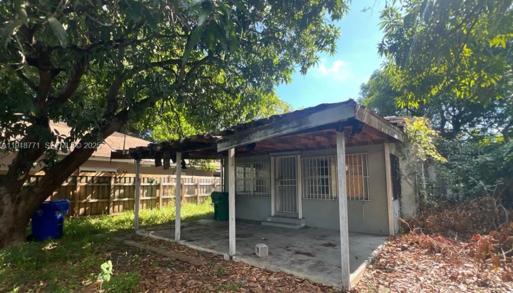 1168 NW 41st St, Miami, FL 33127 Photo