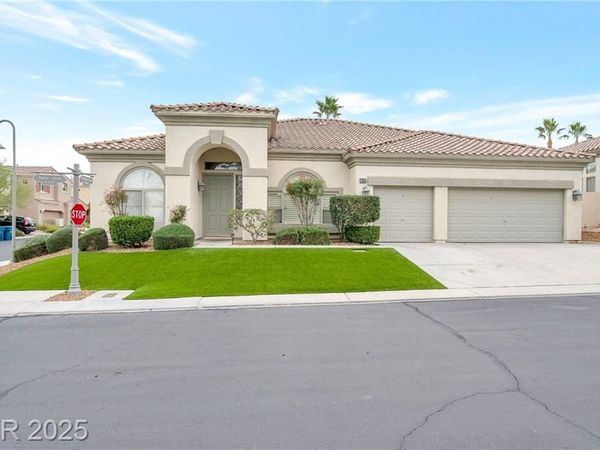 395 Apple River Court, Las Vegas, NV 89148