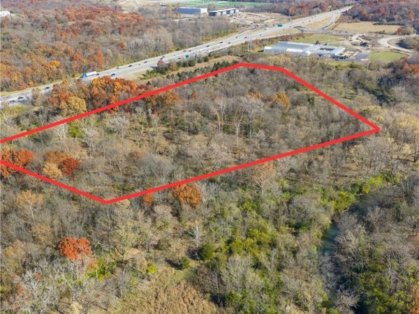 10900 Meers Road, Kansas City, MO 64134