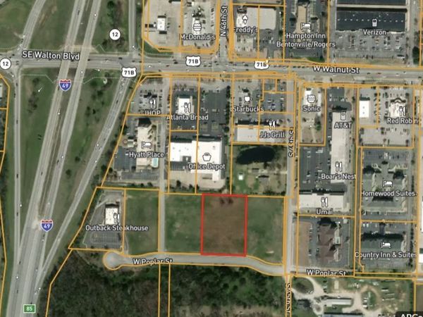 W W Poplar Street, Rogers, AR 72758