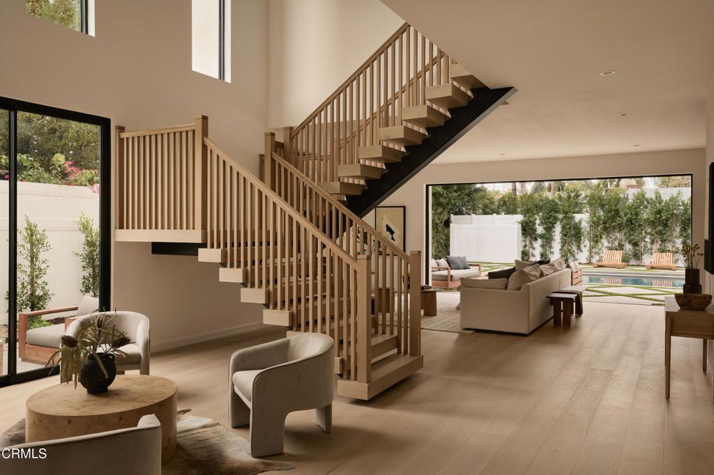 11638 Kling Street, Los Angeles, CA 91602 Main Photo