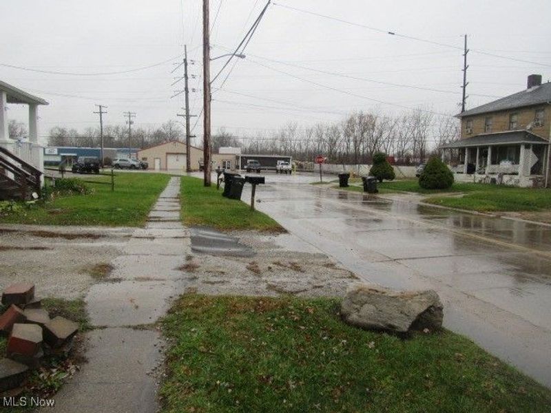 614 Mussey Avenue, Elyria, OH 44035 Photo 5