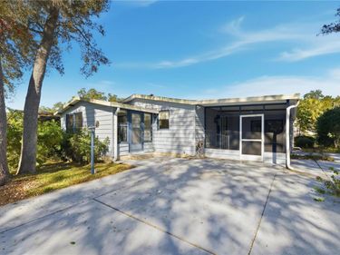 725 CAMELIA COURT, LADY LAKE, FL 32159