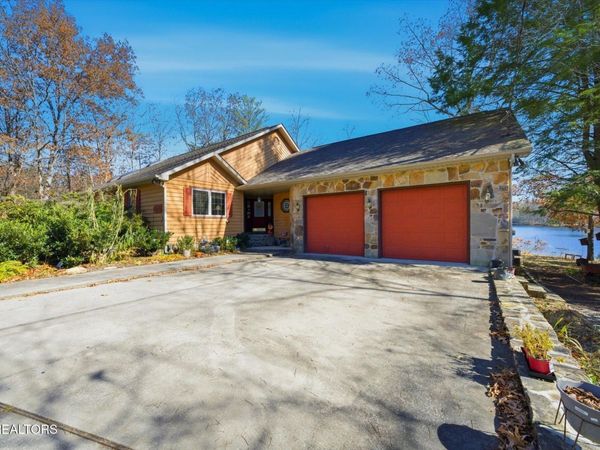 140 Tawny Oak Loop, Crossville, TN 38558
