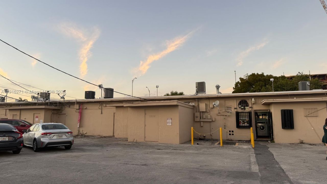 5222 W Flager Street, Miami, FL 33134 Photo