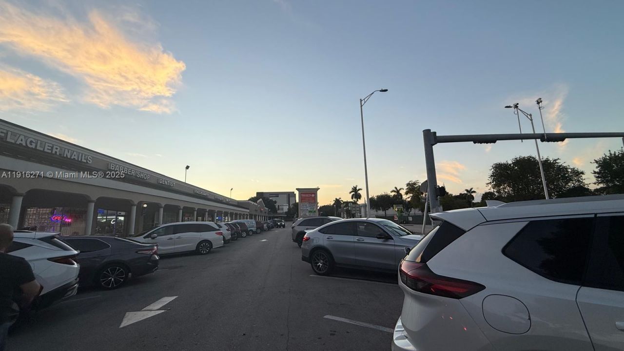 5222 W Flager Street, Miami, FL 33134 Photo