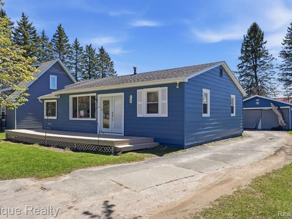 7520 Sunset Boulevard, Worth Twp, MI 48450
