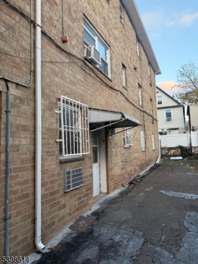 1717 53rd St, North Bergen, NJ 07047 Main Photo