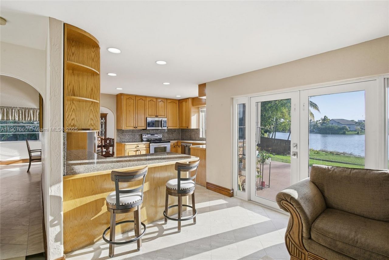 20816 SW 85th Pl, Cutler Bay, FL 33189 Photo