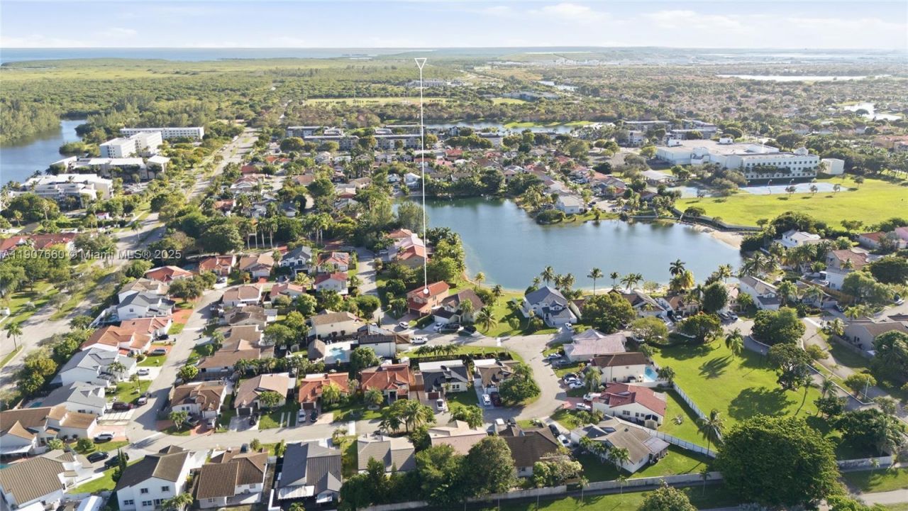 20816 SW 85th Pl, Cutler Bay, FL 33189 Photo