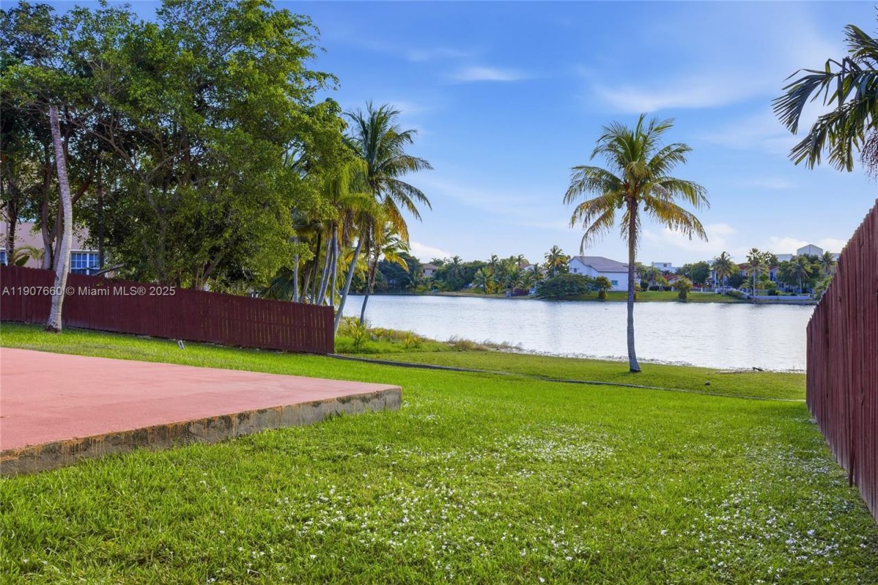 20816 SW 85th Pl, Cutler Bay, FL 33189 Photo