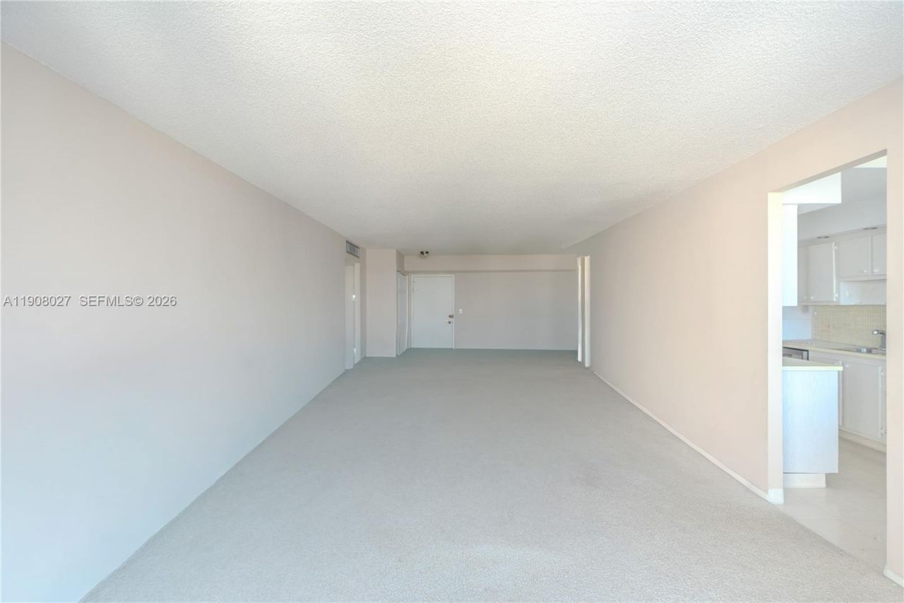 231 174th St, Unit 2202, Sunny Isles Beach, FL 33160 Photo