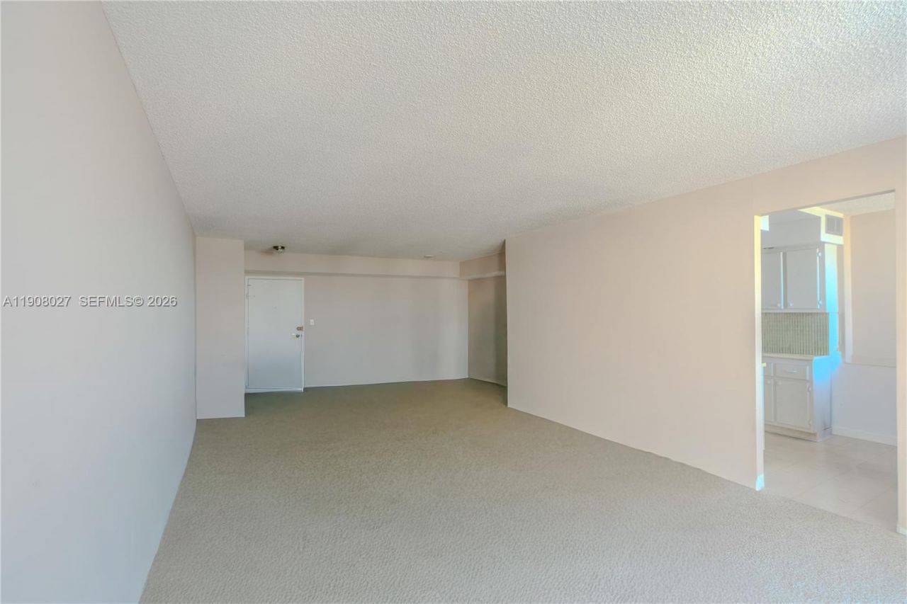 231 174th St, Unit 2202, Sunny Isles Beach, FL 33160 Photo