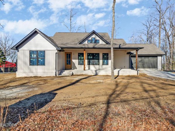 124 Markham Lane, Crossville, TN 38558