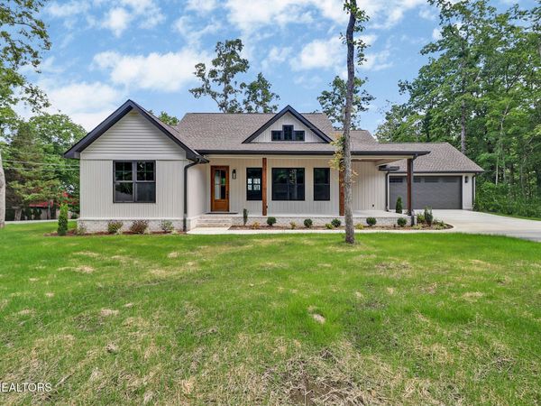 124 Markham Lane, Crossville, TN 38558