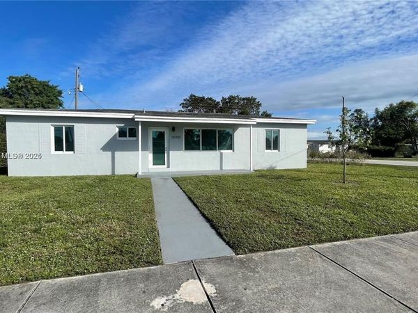 15901 NW 27th Pl, Miami Gardens, FL 33054