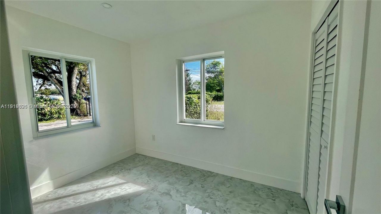 15901 NW 27th Pl, Miami Gardens, FL 33054 Photo